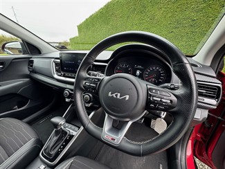 2022 KIA Stonic - Thumbnail