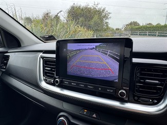 2022 KIA Stonic - Thumbnail