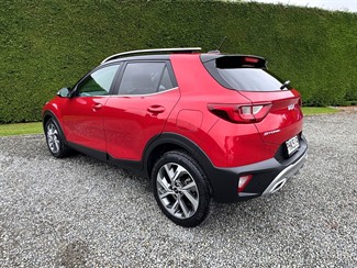 2022 KIA Stonic - Thumbnail