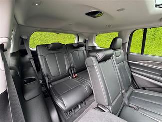 2022 JEEP Grand Cherokee - Thumbnail