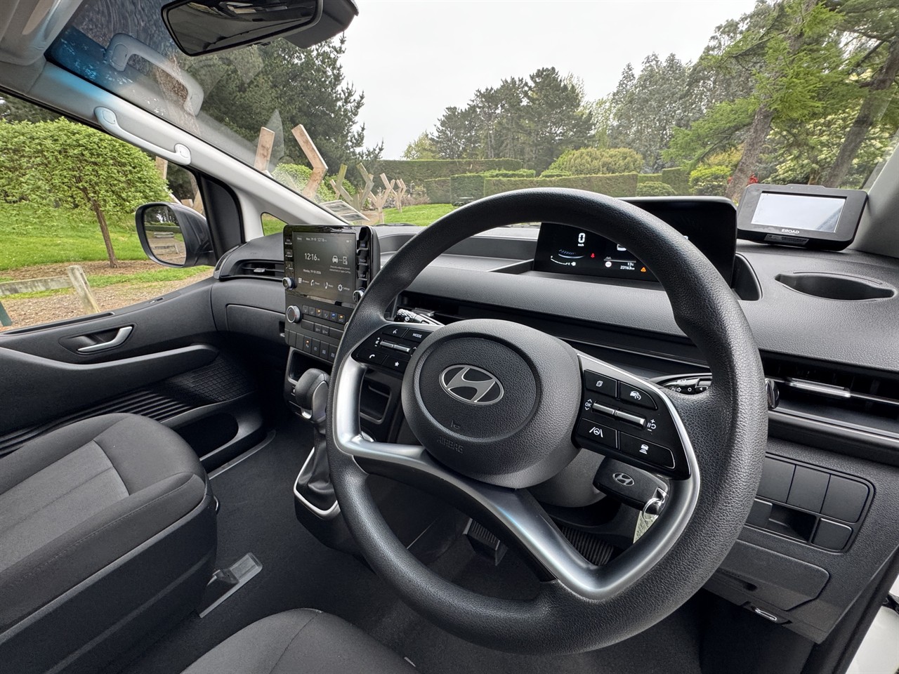 2025 Hyundai Staria