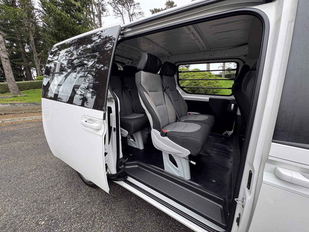 2025 Hyundai Staria