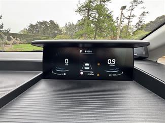2025 Hyundai Staria - Thumbnail