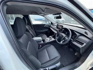 2022 Mitsubishi Outlander - Thumbnail