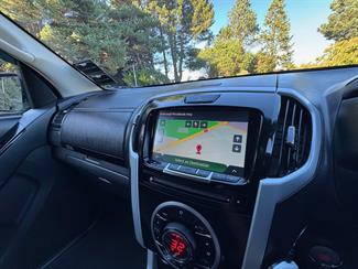 2018 Isuzu MU-X - Thumbnail