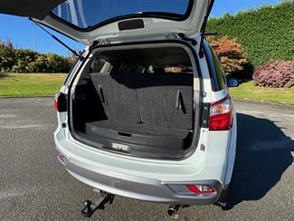 2018 Isuzu MU-X - Thumbnail