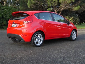 2013 Ford Fiesta - Thumbnail