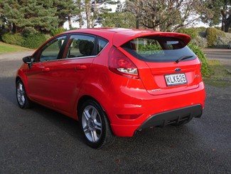 2013 Ford Fiesta - Thumbnail
