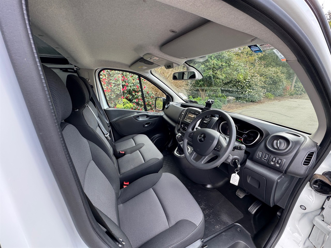 2021 Mitsubishi Express