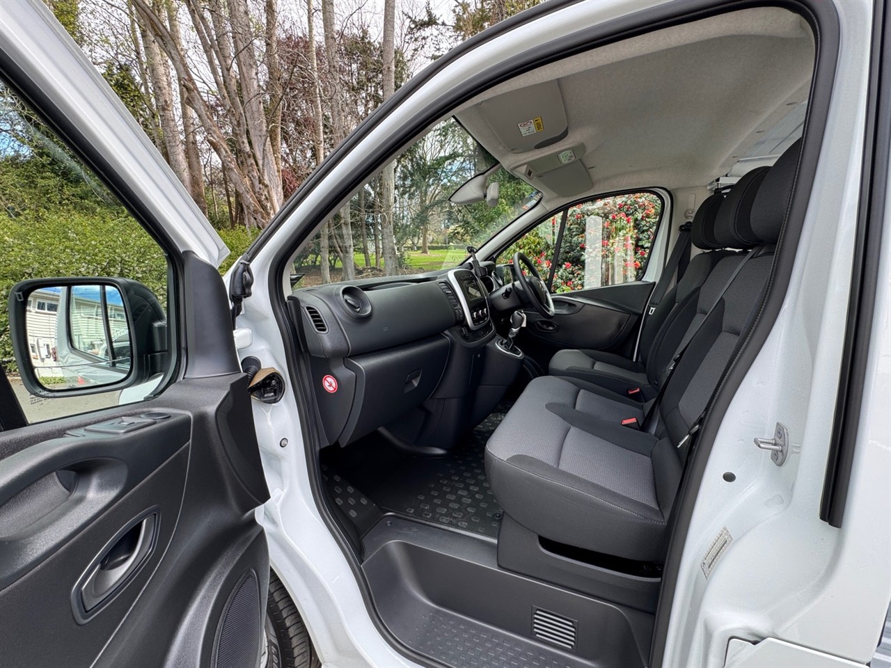 2021 Mitsubishi Express