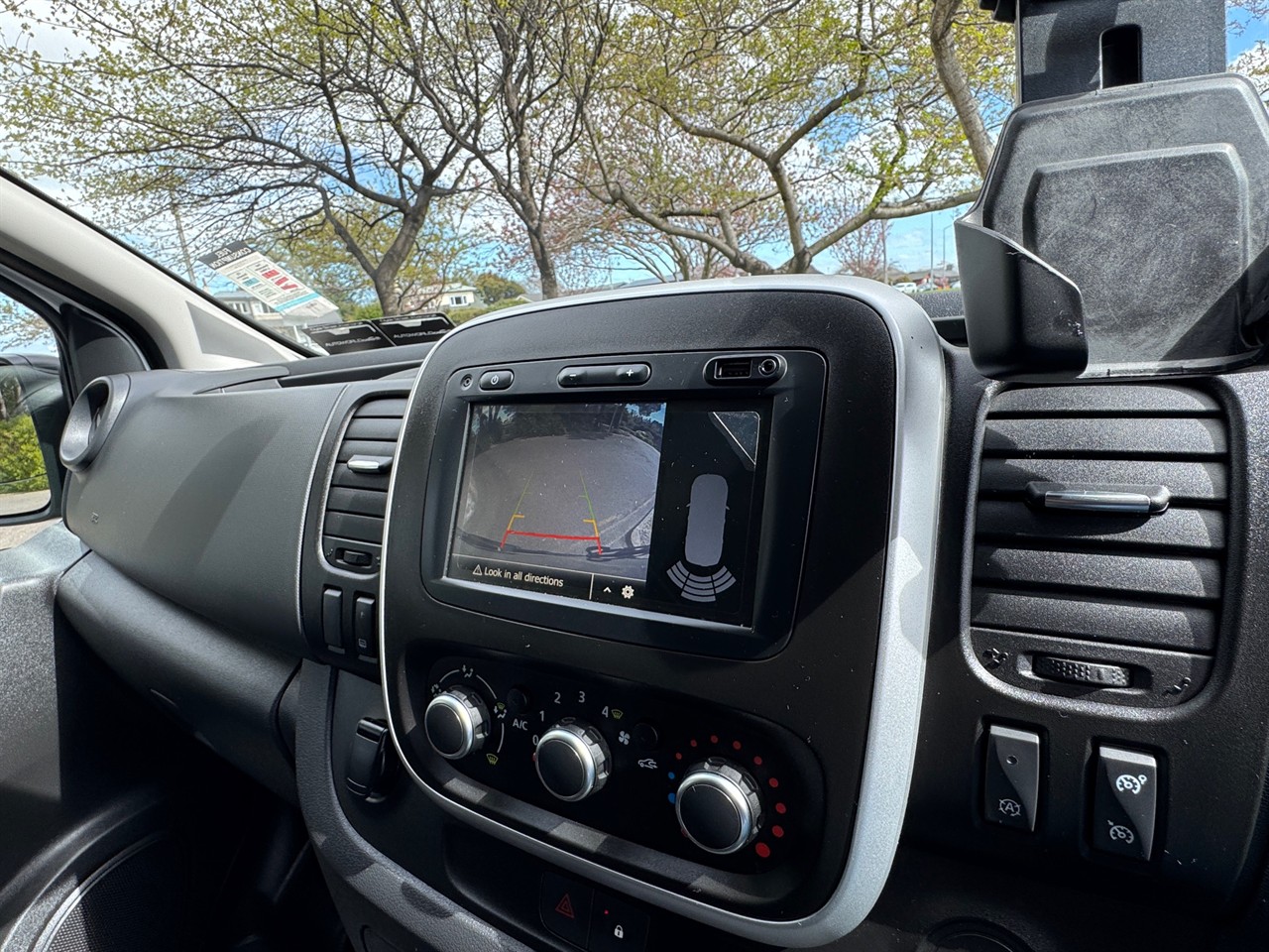 2021 Mitsubishi Express