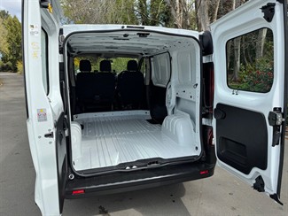 2021 Mitsubishi Express - Thumbnail