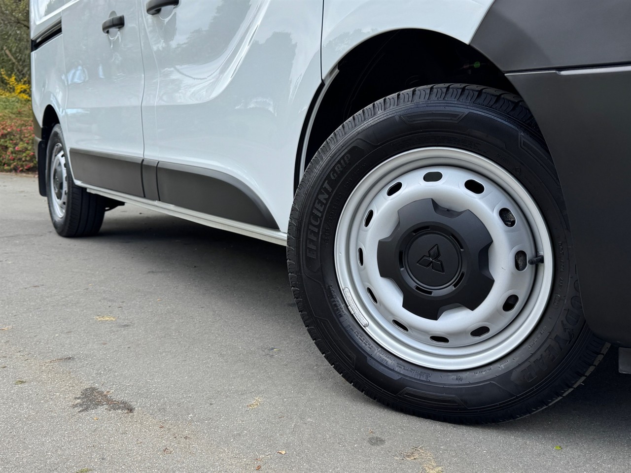 2021 Mitsubishi Express
