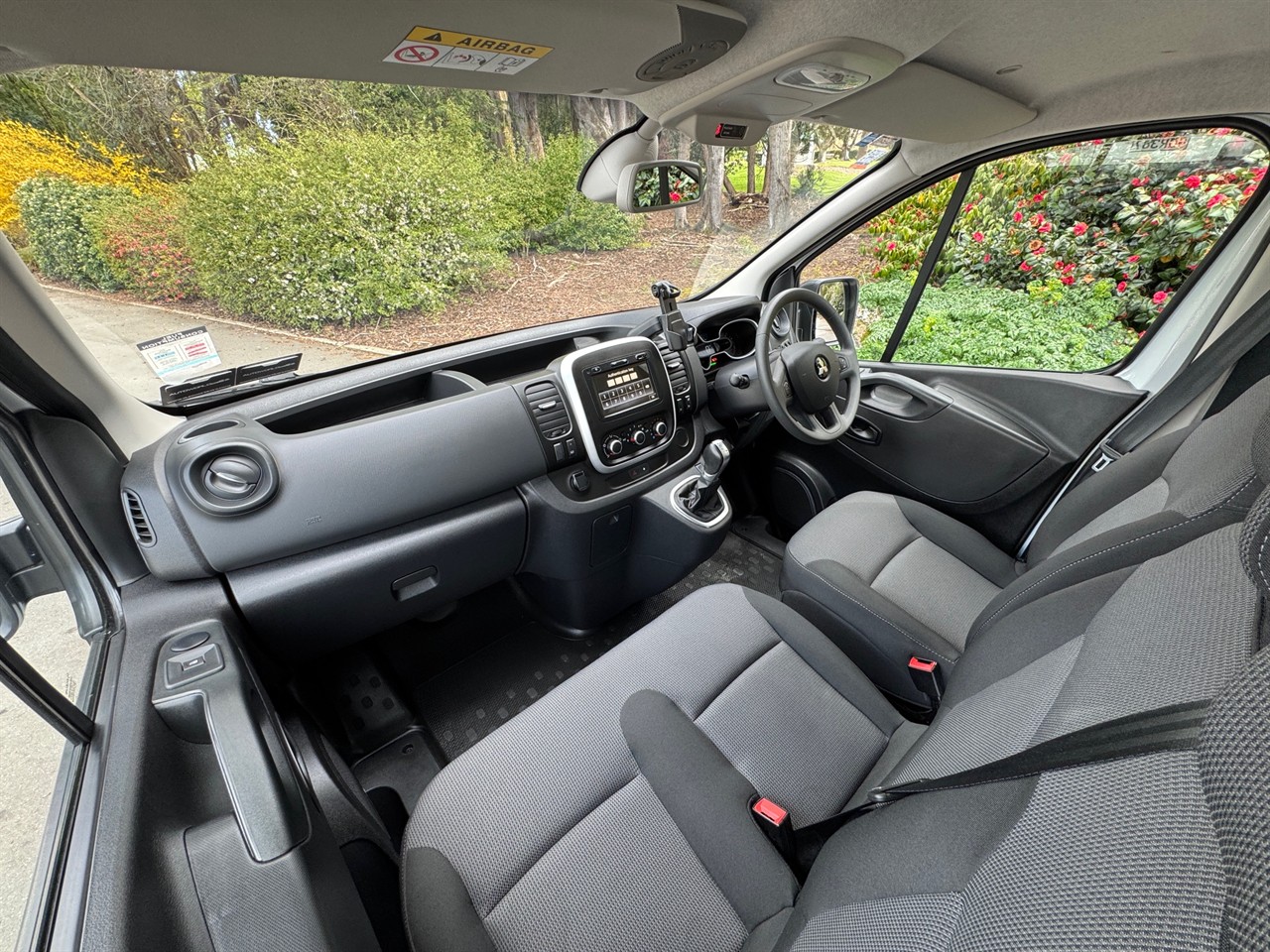 2021 Mitsubishi Express