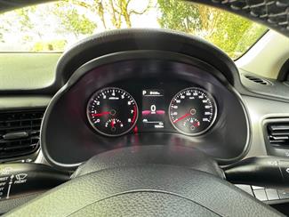 2023 KIA Stonic - Thumbnail