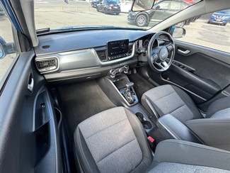 2023 KIA Stonic - Thumbnail