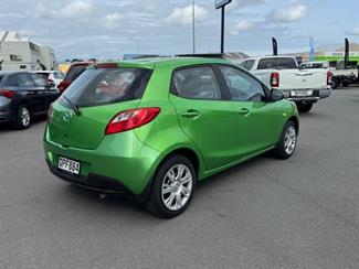 2013 Mazda 2 - Thumbnail