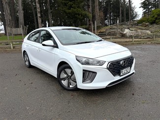2022 Hyundai Ioniq - Thumbnail