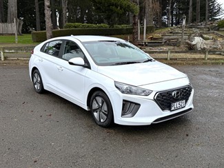 2022 Hyundai Ioniq - Thumbnail