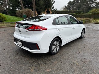 2022 Hyundai Ioniq - Thumbnail