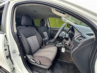 2021 Mitsubishi Triton - Thumbnail