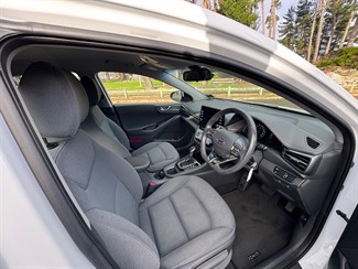 2022 Hyundai Ioniq - Thumbnail