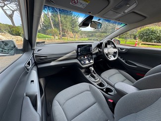 2022 Hyundai Ioniq - Thumbnail