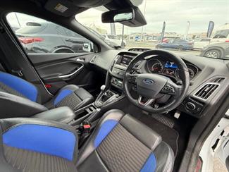 2017 Ford Focus - Thumbnail