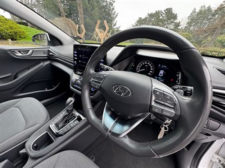 2022 Hyundai Ioniq - Thumbnail
