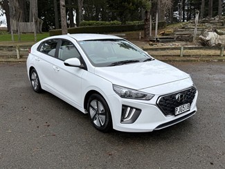 2022 Hyundai Ioniq - Thumbnail