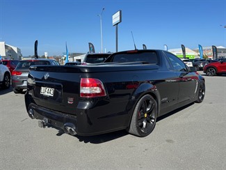 2016 Holden Commodore - Thumbnail